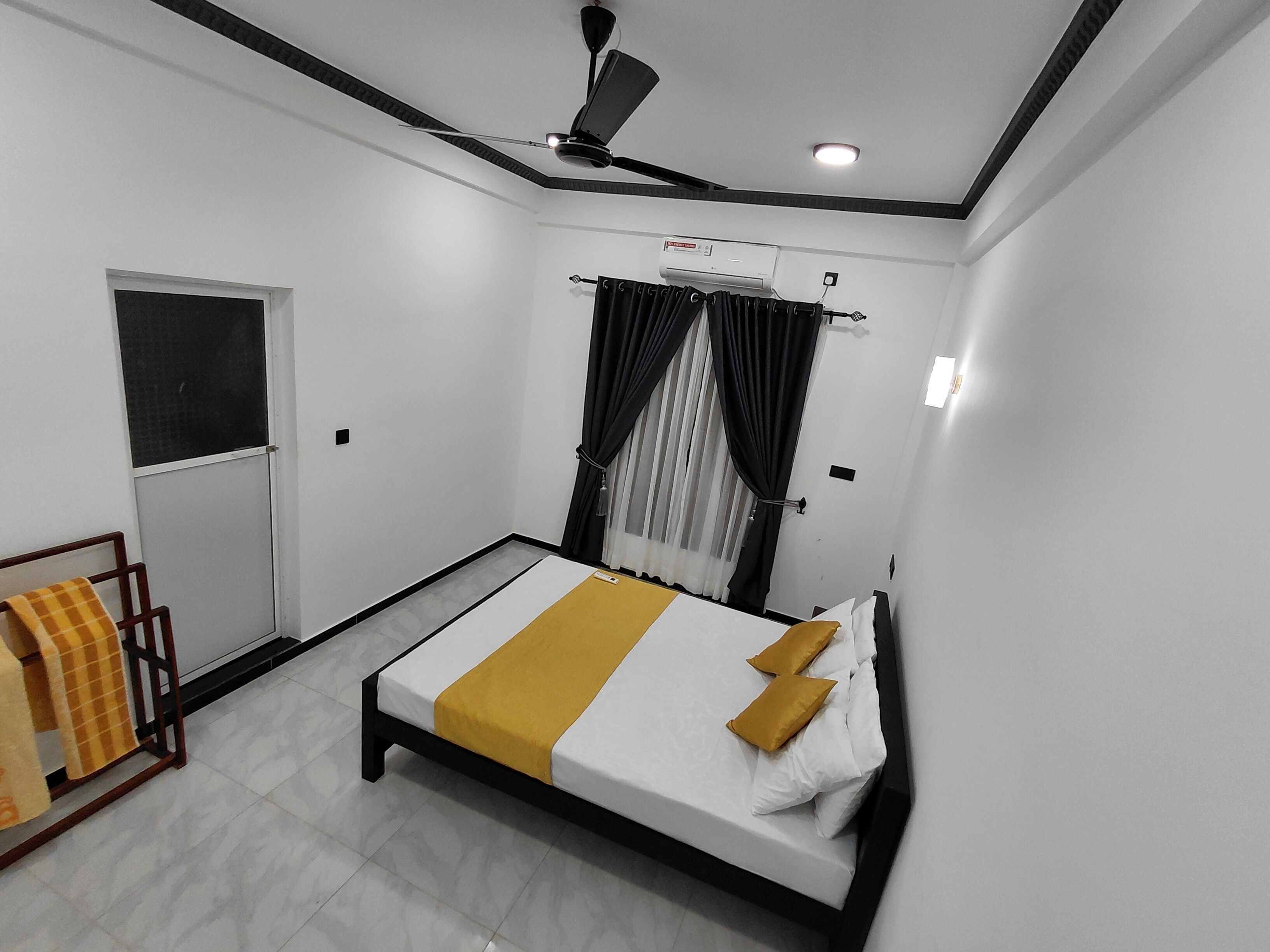 Standard Double Room, Garden View