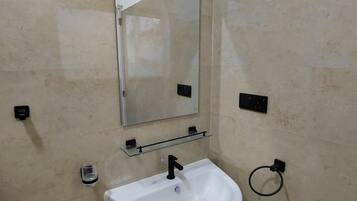 Standard Double Room, Garden View | Bathroom | Shower, towels, soap, shampoo