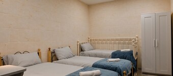 Xlendi bay Wonderfull 3 bdr Apart Gozo