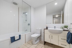 Apartment | Bathroom - 3BRM Poolside in the Heart of Casuarina (Casuarina)