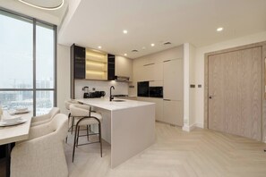 Fridge, microwave, oven, stovetop - Calm & Stylish 1Bedroom in Hadley Heights JVC (Jumeirah Village Circle (JVC))