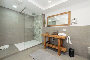 Shower, hair dryer, towels - MyWinkl5 - Winkl Lodge (Reit im Winkl)