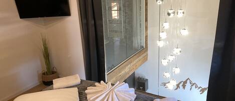 3 habitaciones y ropa de cama