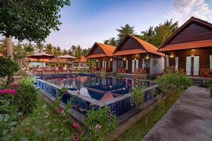 Outdoor pool - Arjuna Bungalow (Penida Island)