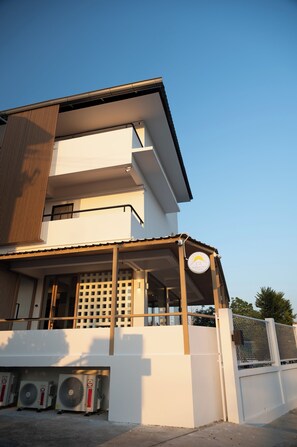 Exterior - Morning Place (Sam Phran)