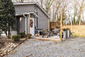 Terrace/patio - Private Apartment Near Downtown Annapolis with Private Outdoor Space and Parking (Annapolis)