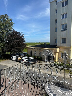 Comfort Apartment, 1 Bedroom, Partial Ocean View | Balcony view - Apartment Bake9 - Tide (Cuxhaven)