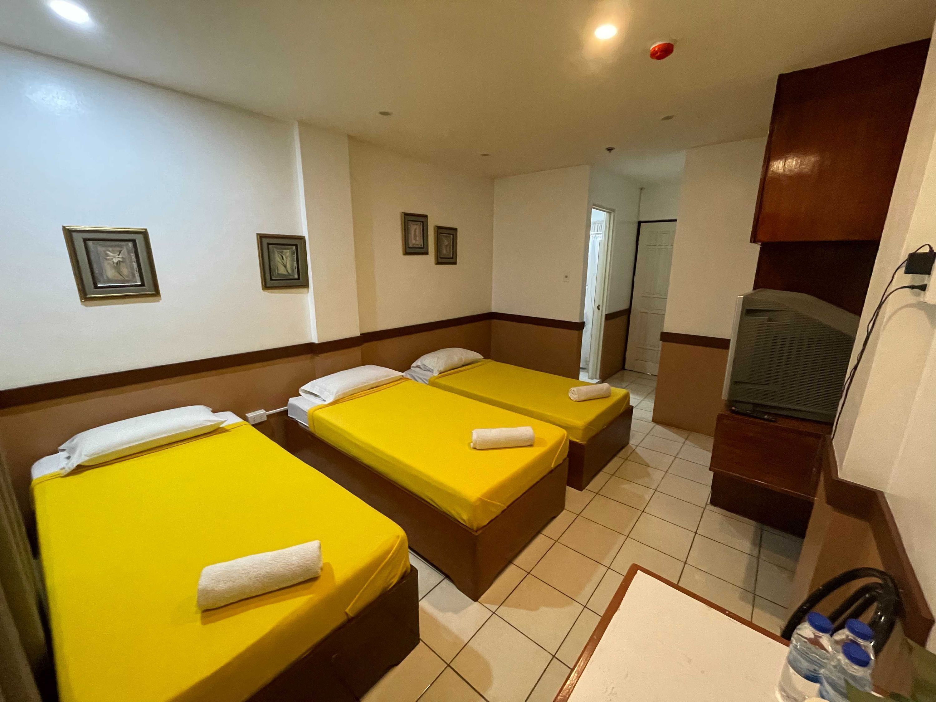 Standard Triple Room | Free WiFi, bed sheets