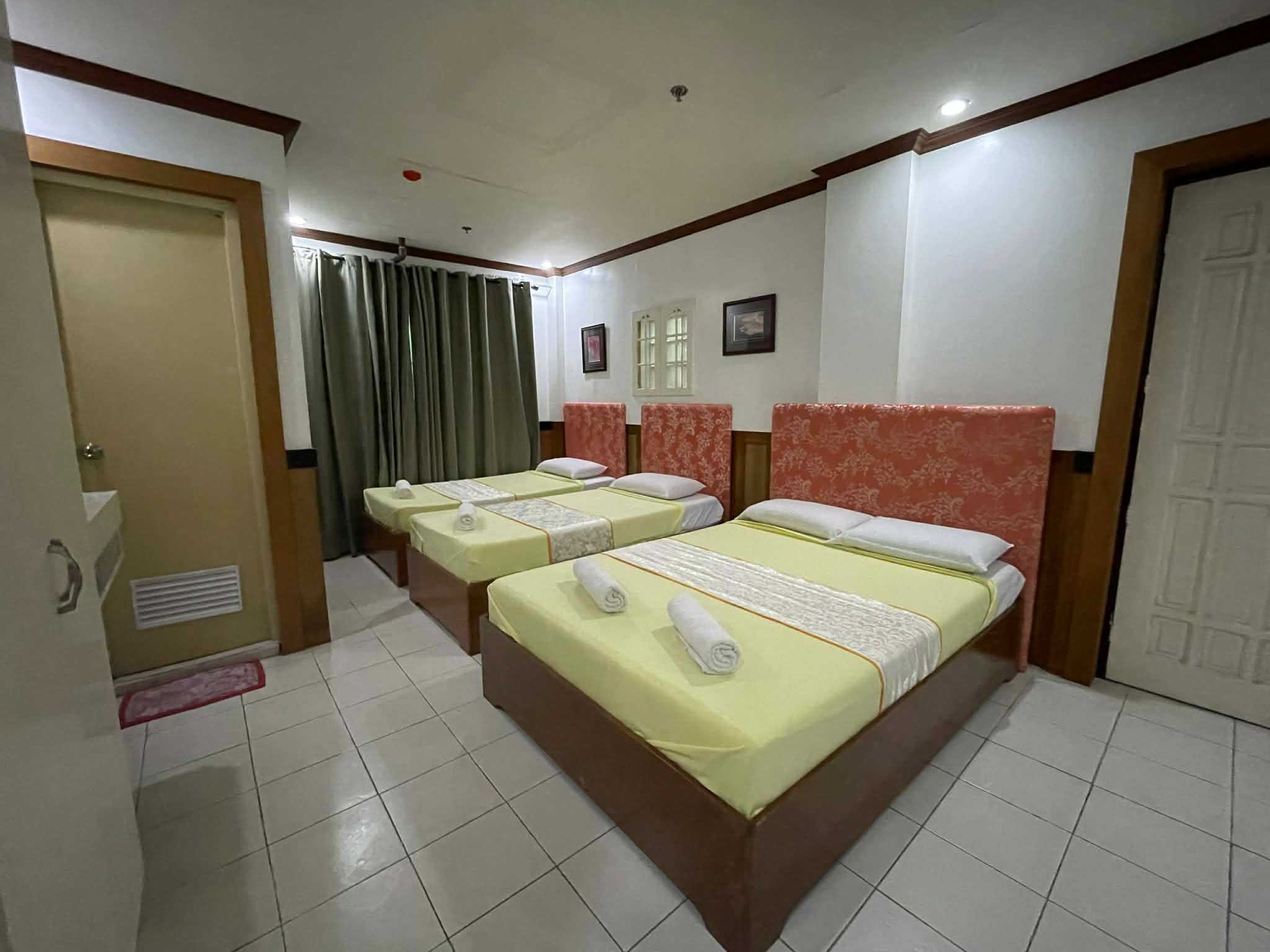 Family Room | Free WiFi, bed sheets