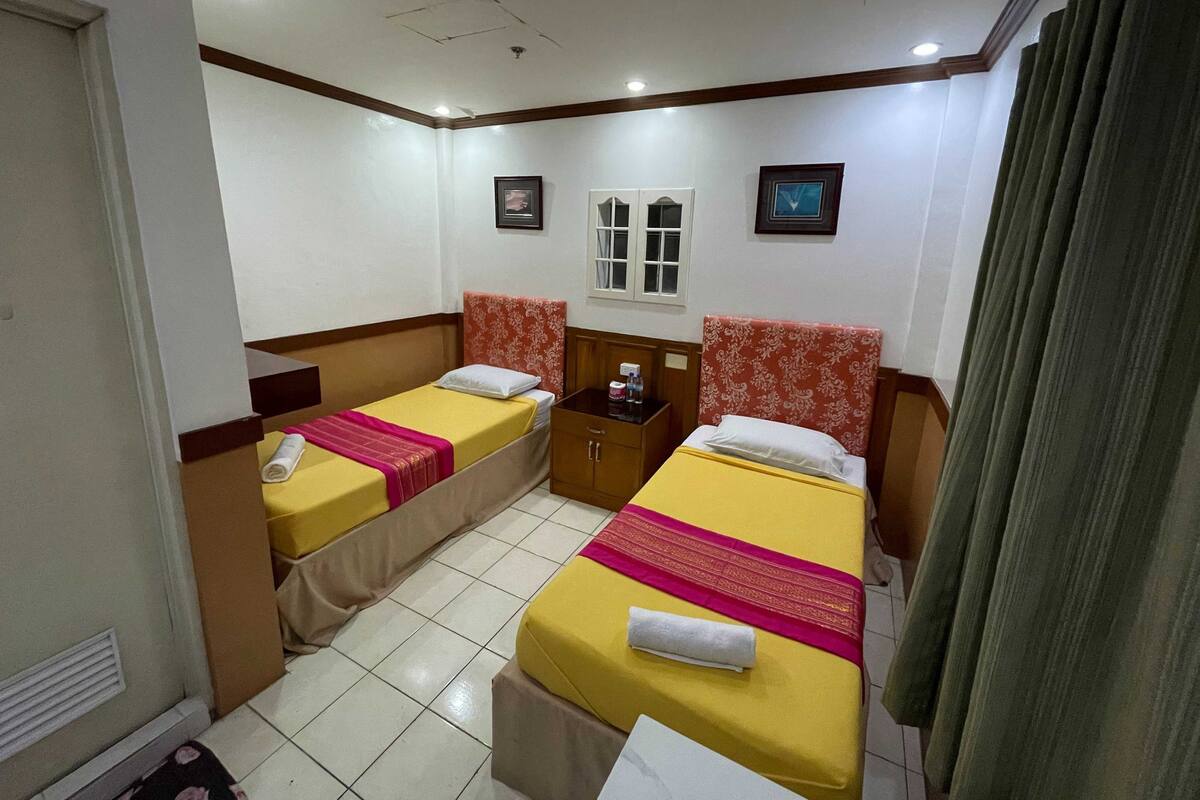 Standard Twin Room | WiFi (free), bed sheets