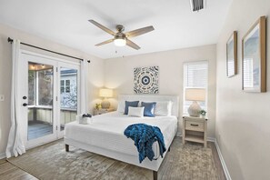 4 habitaciones, escritorio y tabla de planchar con plancha 