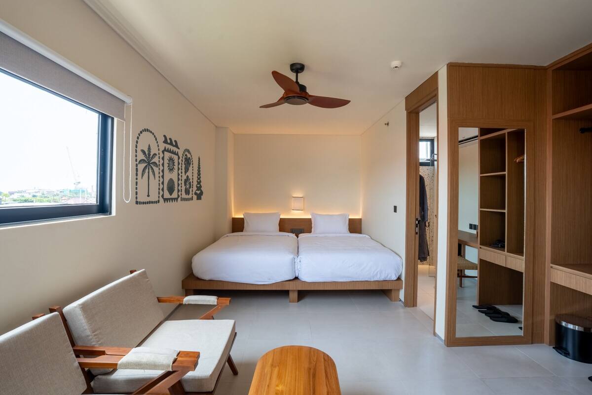 Kamar Twin Deluks | Meja kerja, ruang kerja ramah laptop, Wi-Fi gratis, dan seprai linen