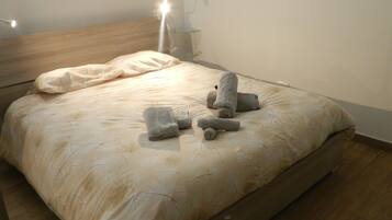 2 chambres, fer et planche Ă repasser, Wi-Fi, draps fournis