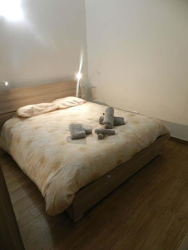 2 camere, ferro/asse da stiro, Wi-Fi, lenzuola