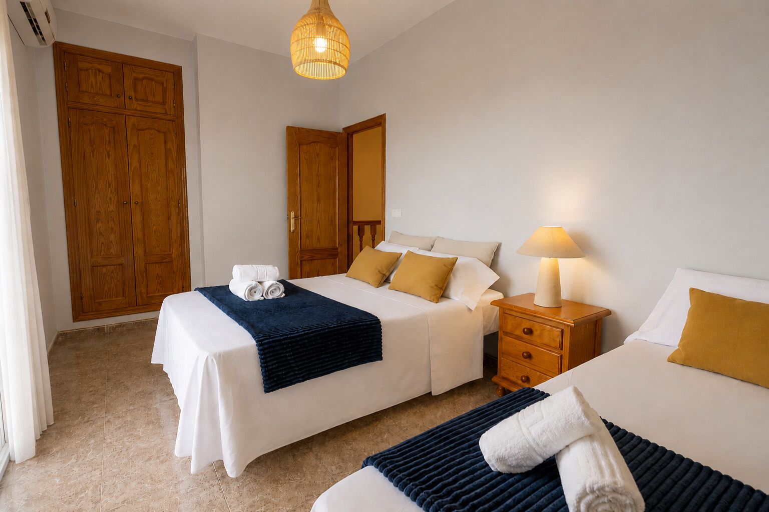 3 bedrooms, iron/ironing board, free WiFi, bed sheets