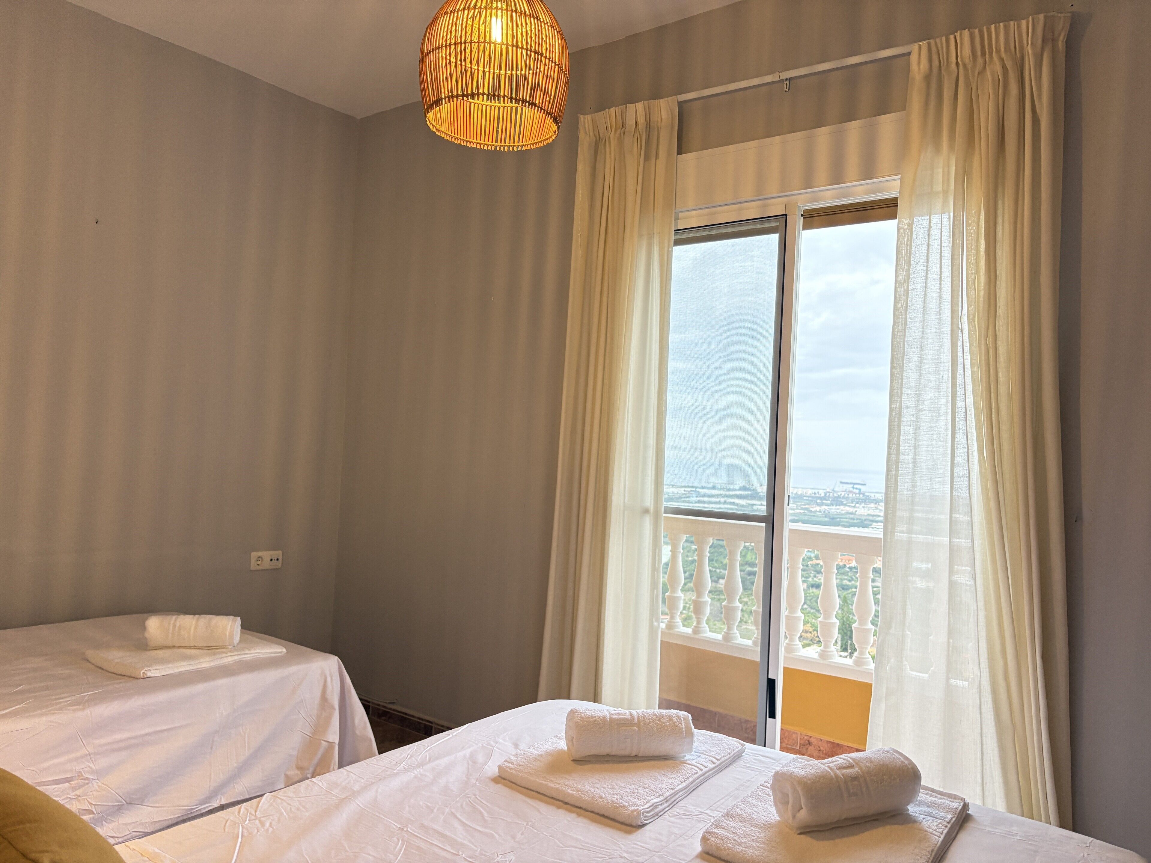 Strykejern/-brett, wi-fi og sengetøy