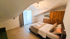 Holiday Home | Tabla de planchar con plancha y wifi gratis