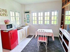 Dining - Peaceful 3-bedroom villa with AC in charming Chang Wat Chiang Mai (Chang Wat Chiang Mai)