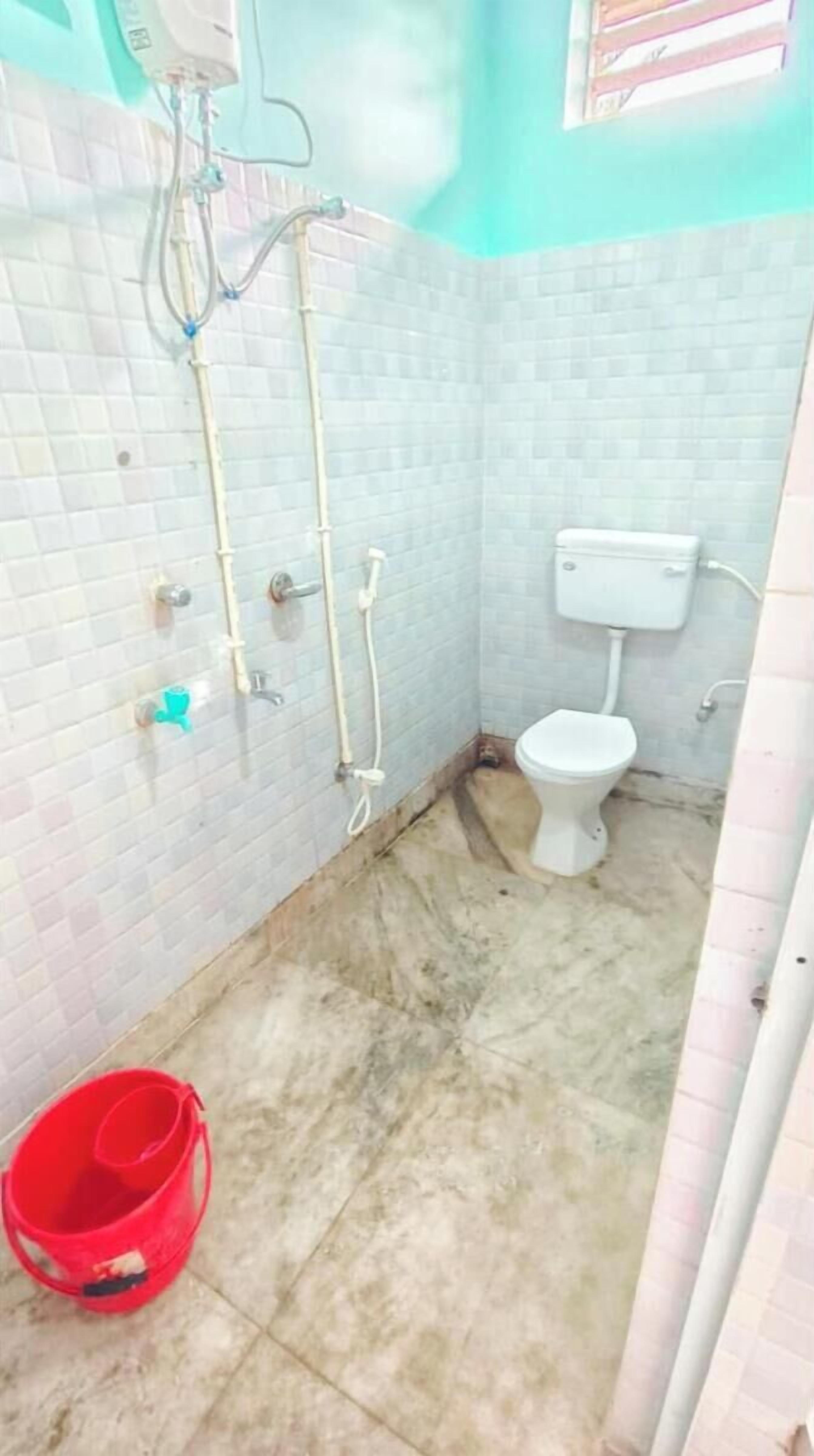 Ducha, artículos de tocador gratuitos, toallas, jabón