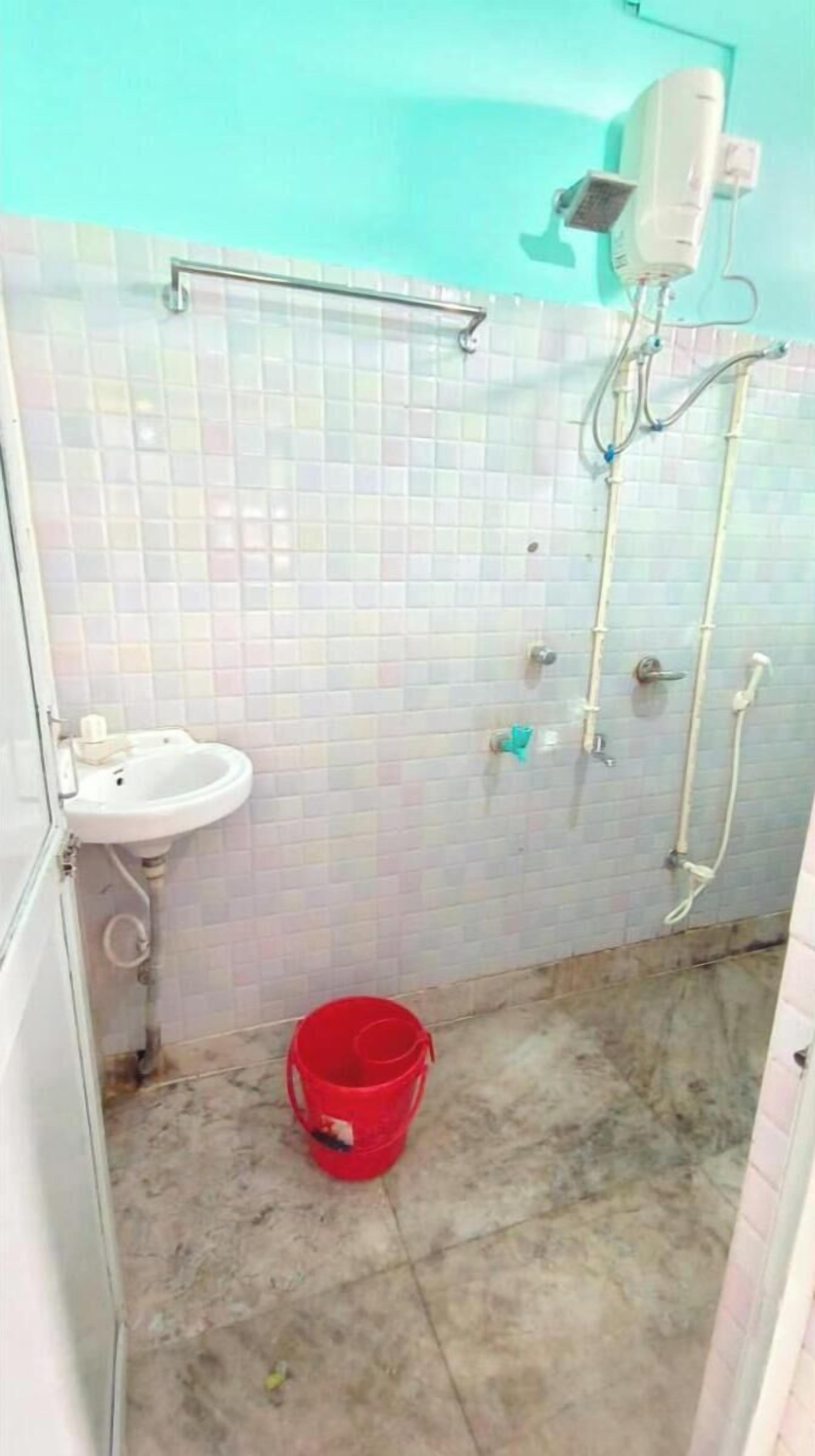 Ducha, artículos de tocador gratuitos, toallas, jabón