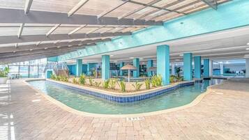 Piscine couverte, piscine extérieure