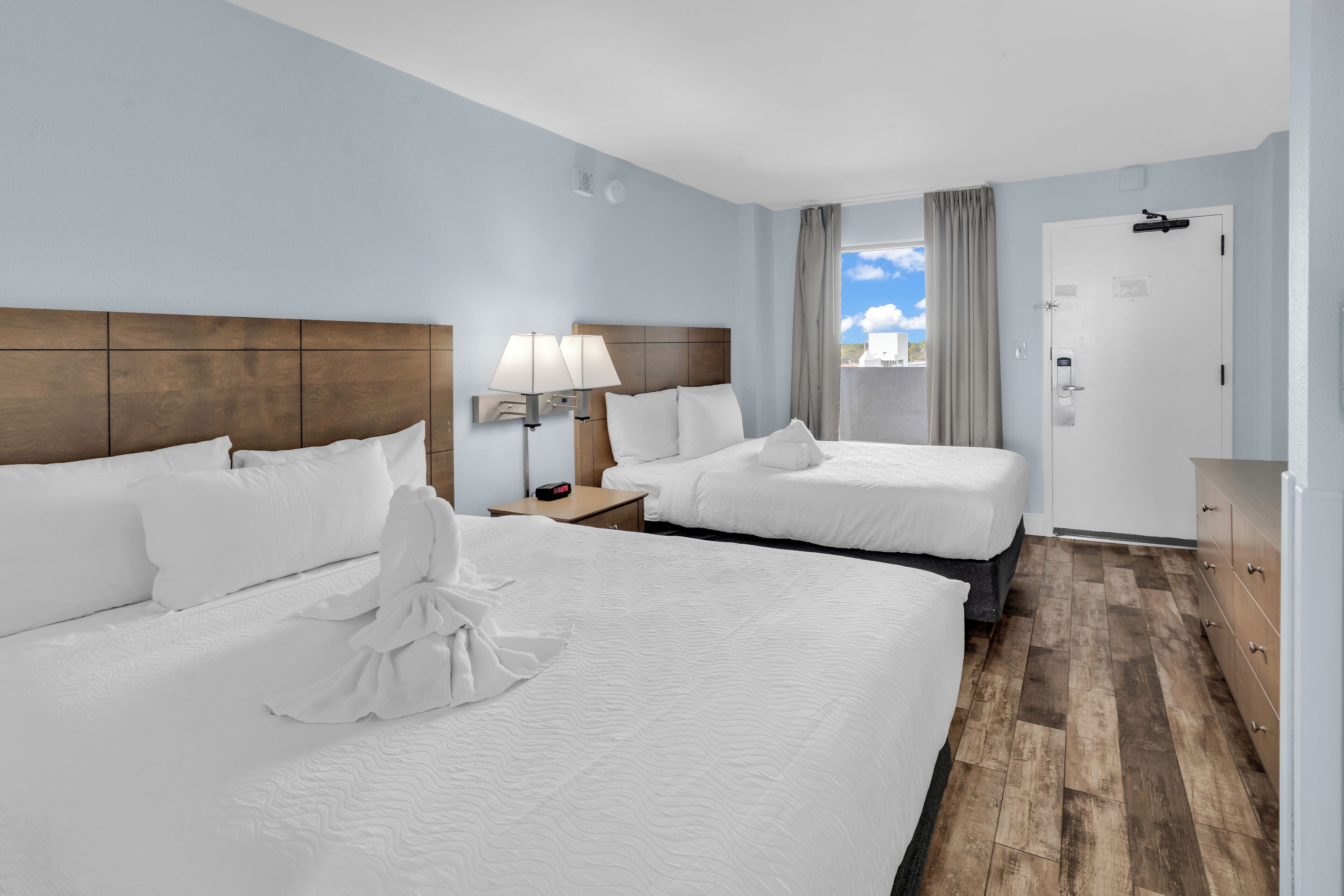 Signature Condo, 1 Bedroom, Balcony, Ocean View | Individually decorated, individually furnished, iron/ironing board