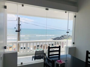 Flat-screen TV - Virtus home stay  (Puducherry)