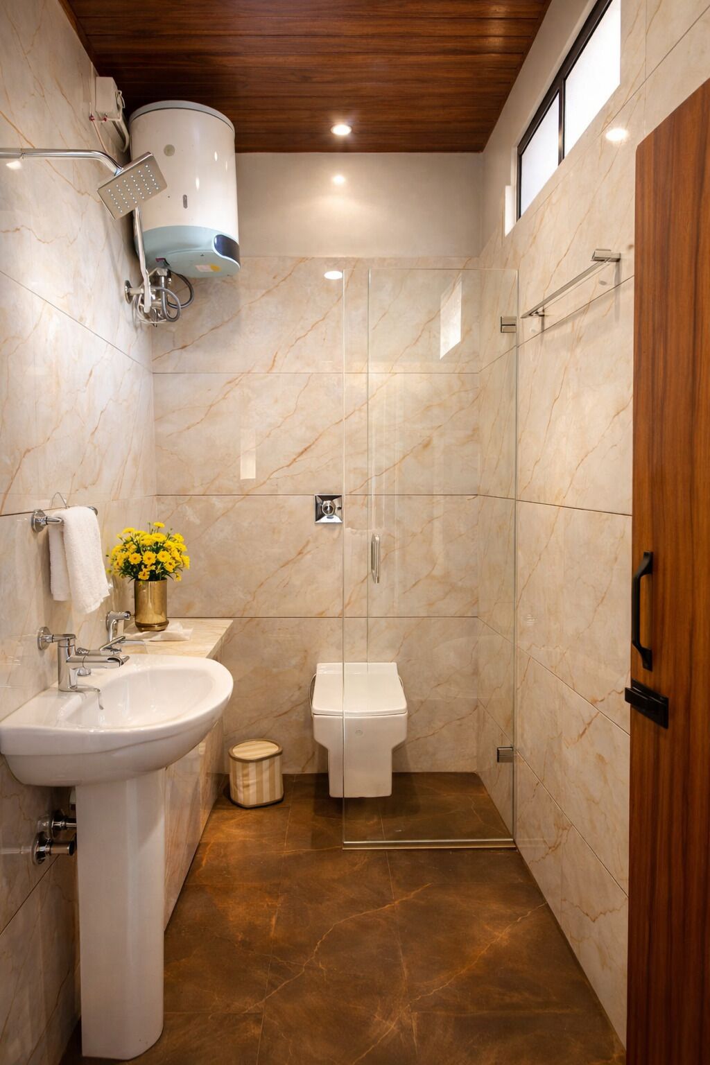 Kamar Double Deluks | Kamar mandi | Shower, handuk, sabun, dan sampo