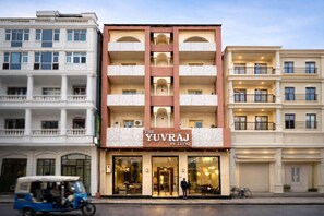 Exterior - The Yuvraj By LIVIQ (New Delhi)