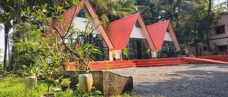 Fachada de la propiedad