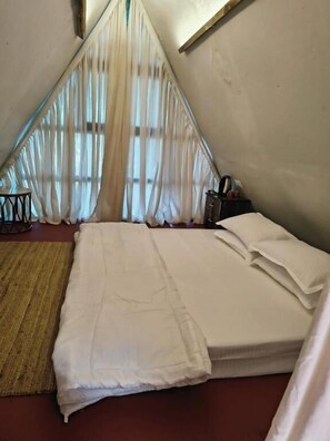 Family Cabin, Garden View - Rustic Palms - Restaurant & Cabins (Alibag)