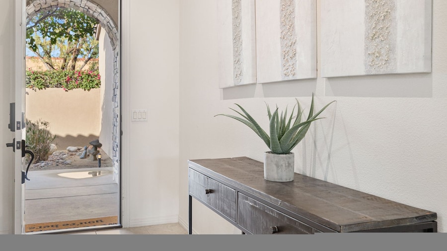 Relaxing Vacay Pool Spa Fire Pit Family Games