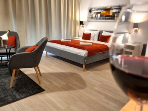 스탠다드 스튜디오 | 객실 내 금고, 책상, 노트북 작업 공간, 암막 커튼