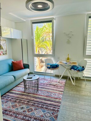 Living area - AMBER Apartments `FRESH` Studio in the city center (Morro Jable)