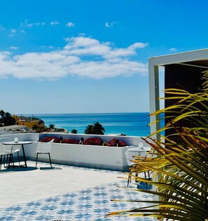Outdoor dining - AMBER Apartments `PINK` Studio in the city center (Morro Jable)