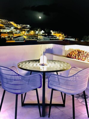 Outdoor dining - AMBER Apartments `PINK` Studio in the city center (Morro Jable)