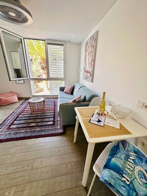 Living area - AMBER Apartments `PINK` Studio in the city center (Morro Jable)
