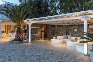 Terrace/patio - MyKer Estate | 8-BDR, Luxury, Seaview, Pool Villa (Mykonos)