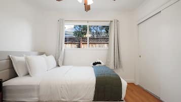 House, 2 Bedrooms, Patio, Lake View