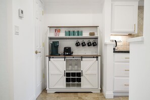 House, 2 Bedrooms, Patio, Lake View | Interior - LakeFront Lavender House (San Mateo)