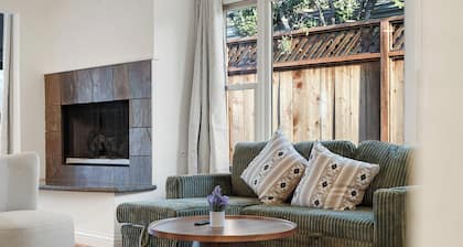 LakeFront Lavender House