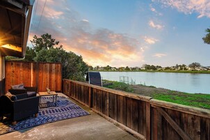 House, 2 Bedrooms, Patio, Lake View | Terrace/patio