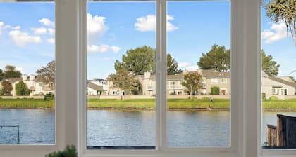 LakeFront Lavender House