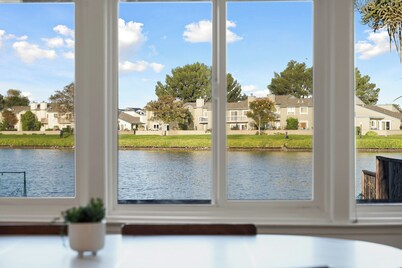 LakeFront Lavender House