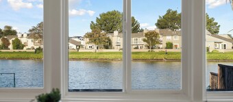 LakeFront Lavender House