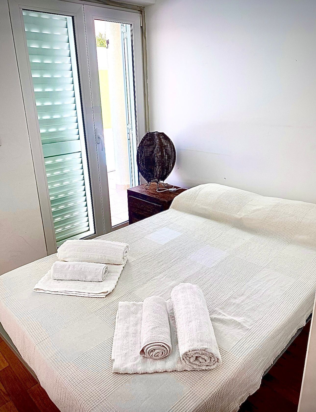 5 bedrooms, Internet, bed sheets