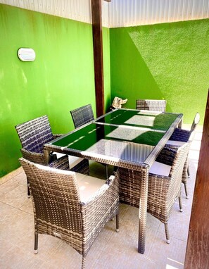 Outdoor dining - Luxury Villa Palmeiras&pool&beach (Caxias)