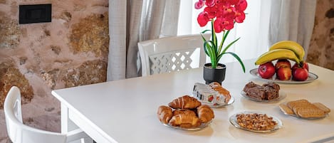 單棟房屋, 2 間臥室, 私人泳池, 山景 | 用餐區