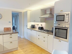 Dishwasher, high chair - 4 bedroom accommodation in Inverkip, near Greenock (Inverkip, near Greenock)
