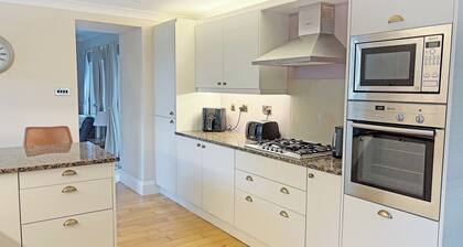 4 bedroom accommodation in Inverkip, near Greenock